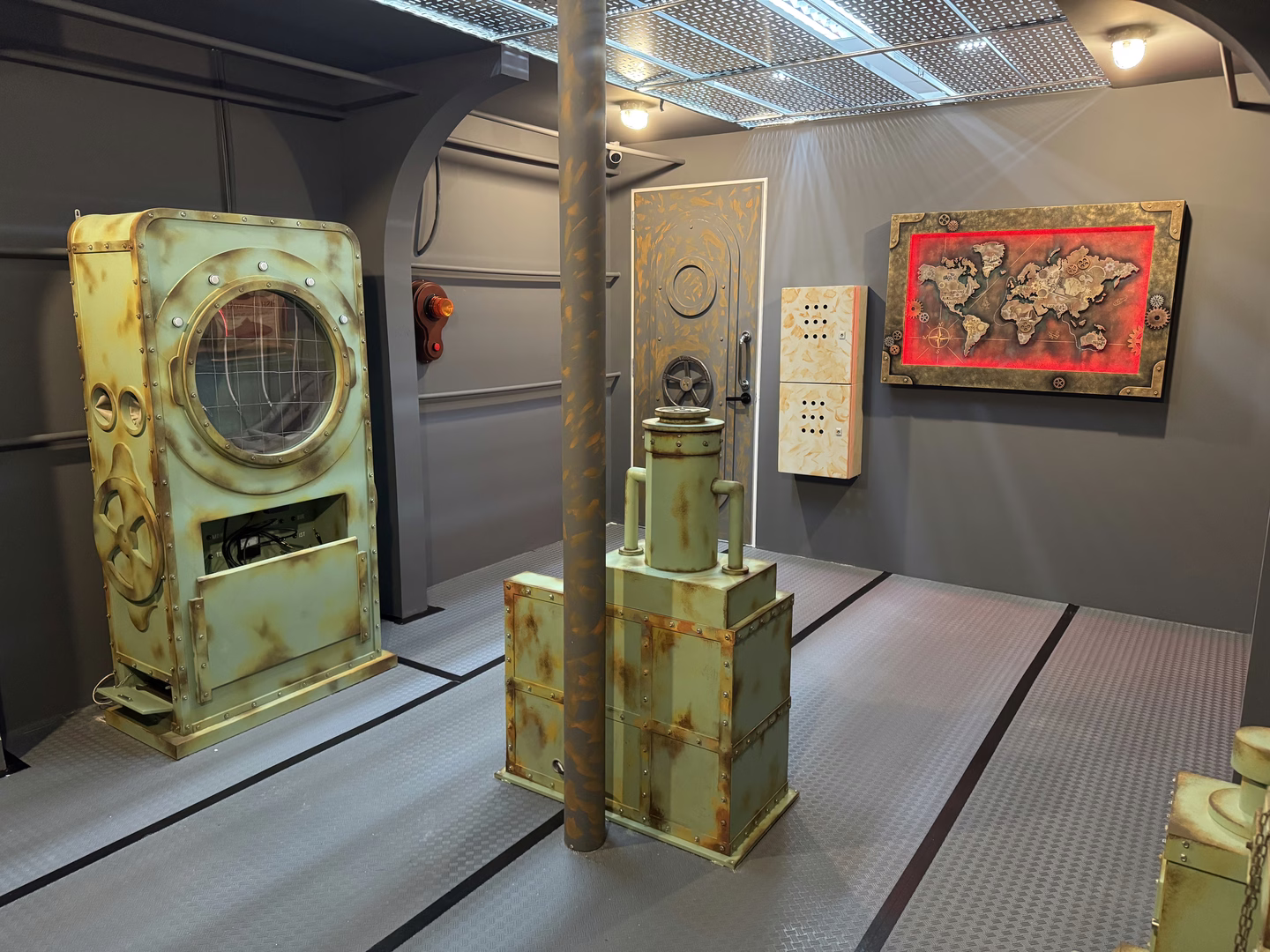 Submerged escape room experience